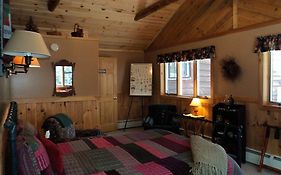 Kiwassa Lake Bed & Breakfast And Cabins 3*